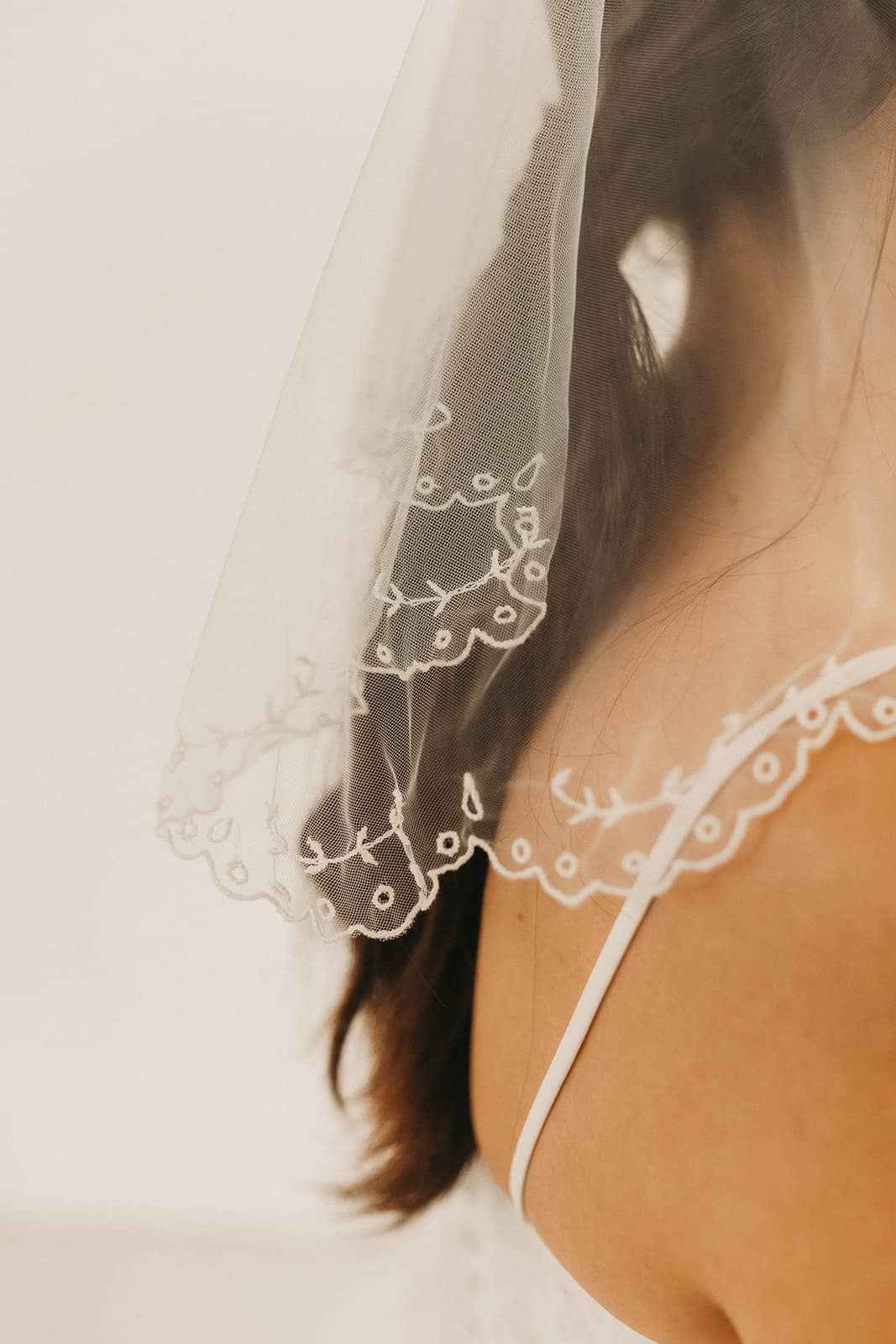 Voilette brodée mariée