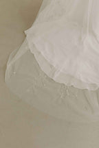 Voile long – Signes du zodiaque et étoiles brodés