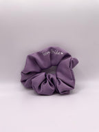 Chouchous en satin brodé – Accessoires cheveux EVJF et mariage