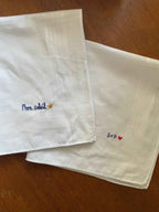 Mouchoir brodé personnalisé – Initiales, prénoms ou phrase unique - MANON PONSON