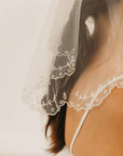 Voilette de mariée brodée