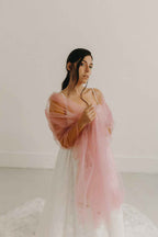 Voile de mariée coloré – Poème & fleurs en soie