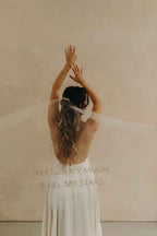 Voile mi-long – Inscription paillettes dorées